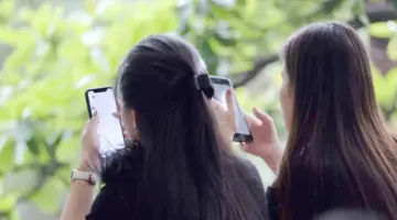 دوار، غثيان، إرهاق… نتيجَة استخدام الهاتف.